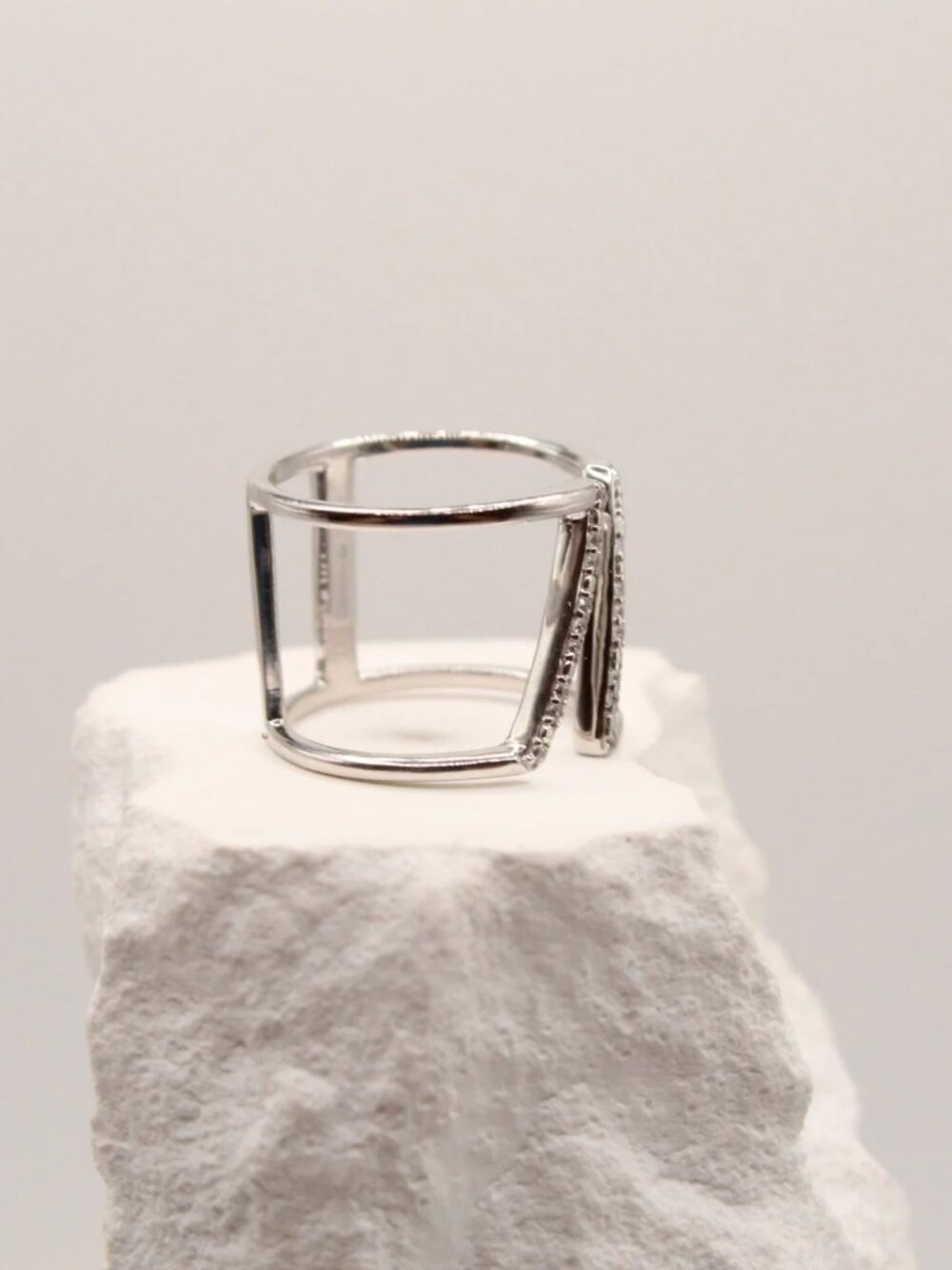 Infinity Luxe Ring - Picture 3 of 4